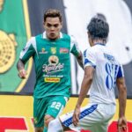 Derbi Jatim Berakhir Antiklimaks, Persebaya Gagal Amankan Poin Penuh di GBT