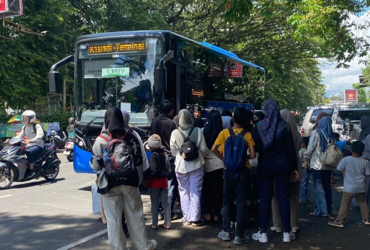 Bus Trans Jatim Koridor Malang Diserbu Wisatawan, Okupansi Tembus 80 Persen Saat Nataru 2025