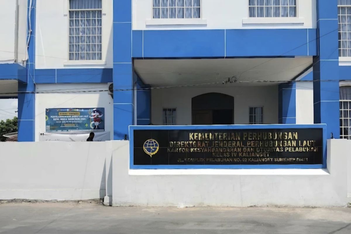 Cuaca Buruk Paksa Pelabuhan Kalianget Tutup Total, Seluruh Pelayaran Ditunda