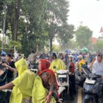 Hujan Deras Akhiri Aksi Unjuk Rasa Hari Ketiga Penolakan Relokasi RPH Surabaya
