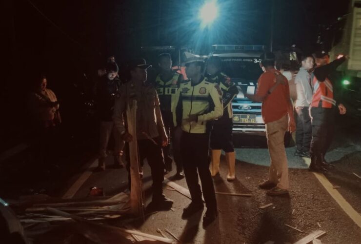 Rem Blong Diduga Picu Kecelakaan Beruntun Di Tikungan Mbah Singo, Enam Orang Terluka