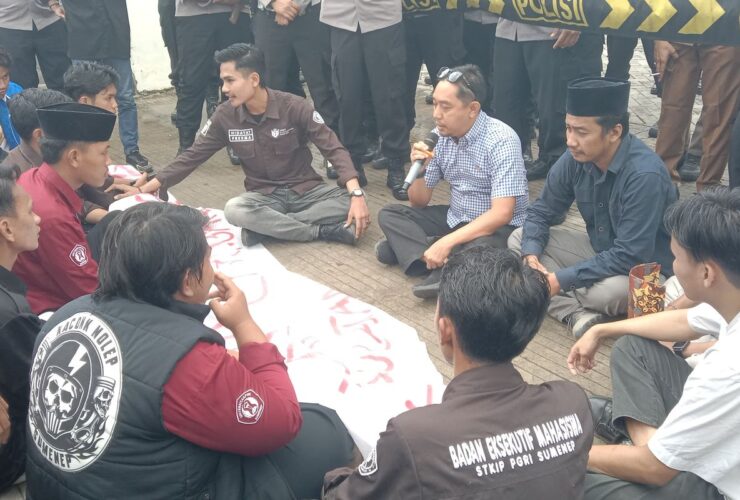 BEM Universitas PGRI Sumenep Gelar Aksi, Tolak Wacana Pilkada Tidak Langsung