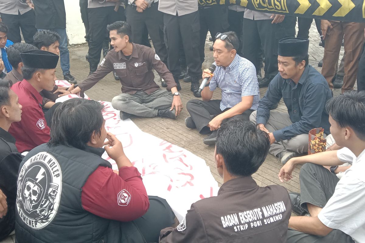 BEM Universitas PGRI Sumenep Gelar Aksi, Tolak Wacana Pilkada Tidak Langsung