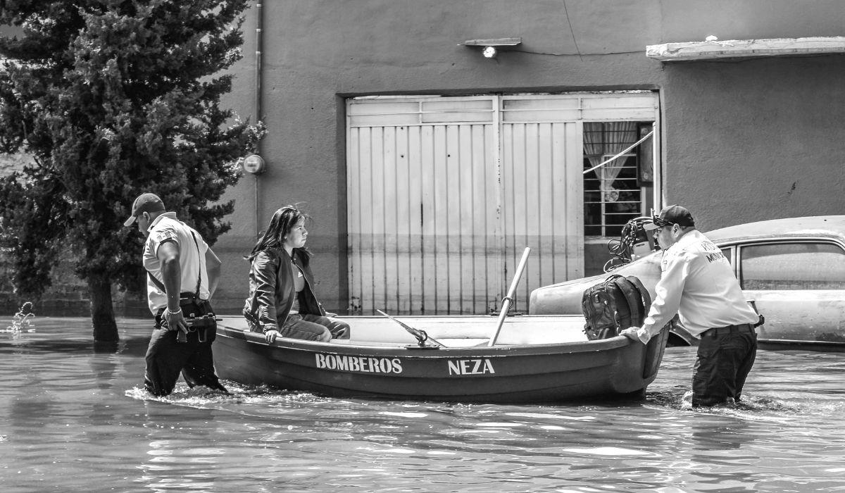 Banjir Rendam Ribuan Rumah di Bangkalan, Warga Rela Bayar Rp 75 Ribu untuk Selamatkan Motor