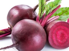 Manfaat Buah Bit: Dari Stamina hingga Kecantikan, Si Merah yang Luar Biasa
