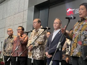 Bursa Efek Indonesia: OJK Siap Perkuat Pasar di Tengah Anjloknya IHSG