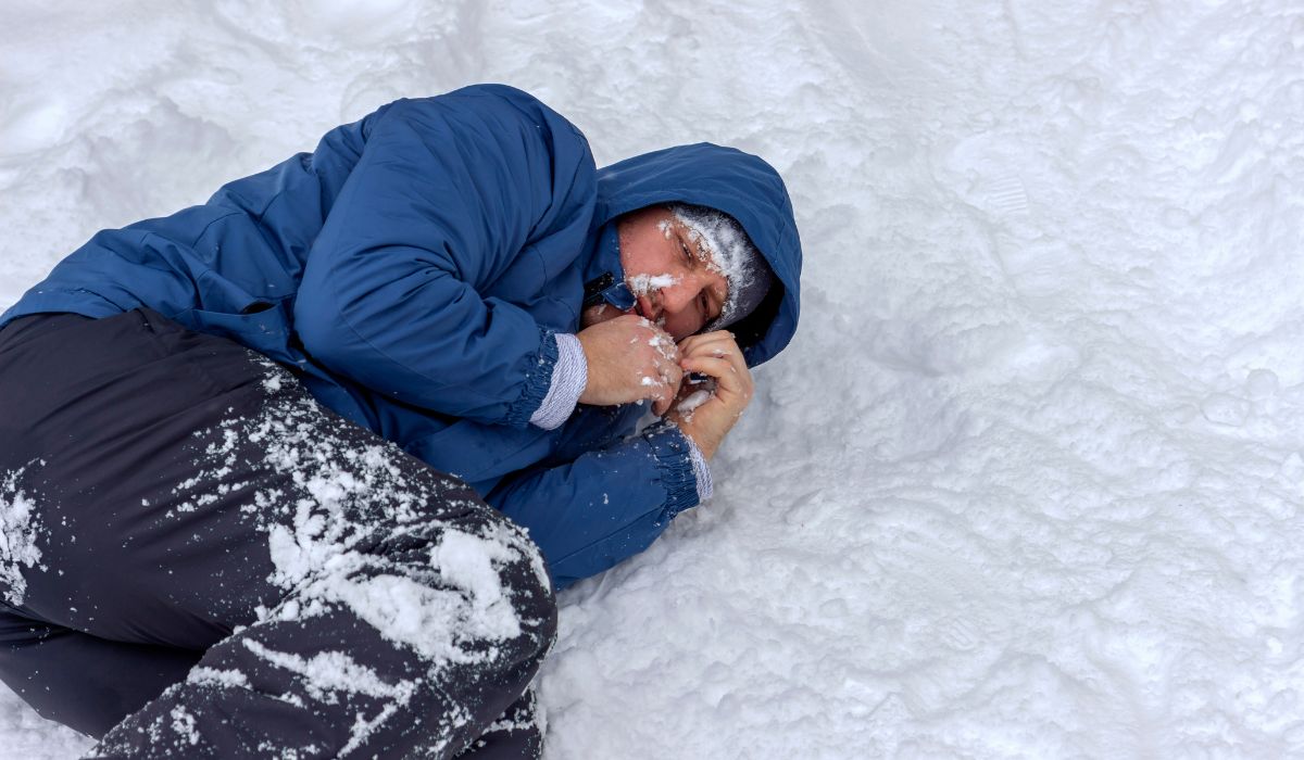 Cara Mengatasi Hipotermia: Panduan Lengkap untuk Pendaki Gunung dan Penjelajah Alam