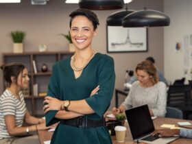 Istri Mandiri Finansial: Apakah Suami Tetap Wajib Memberi Nafkah?