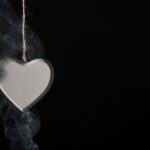 Arti Love Hitam: Mengungkap Makna di Balik Warna Cinta yang Gelap