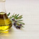 Minyak Zaitun untuk Wajah, Apa Benar Aman dan Efektif?
