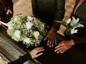 Cara Memberi Dukungan kepada Orang yang Berduka: Panduan dari Hati ke Hati