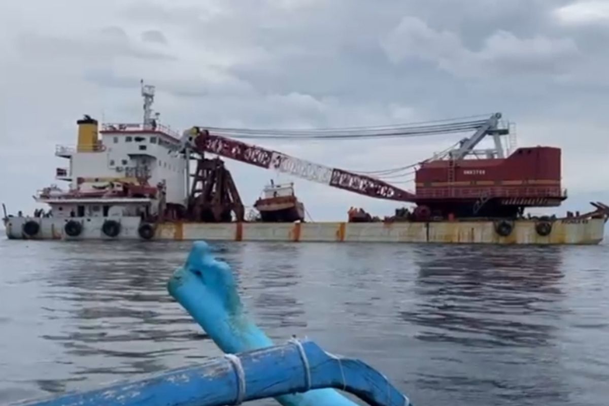 Jasad Korban Tenggelamnya KMP Tunu Pratama Jaya Ditemukan Mengambang