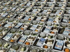 1.877 Siswa di Bangkalan Terima MBG Plus Uang Tunai Rp50.000 dari Pengusaha Tembakau