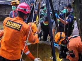 Tim SAR Berhasil Evakuasi Jenazah Pelajar SMP dari Sumur Tua Kedalaman 30 Meter di Ponorogo