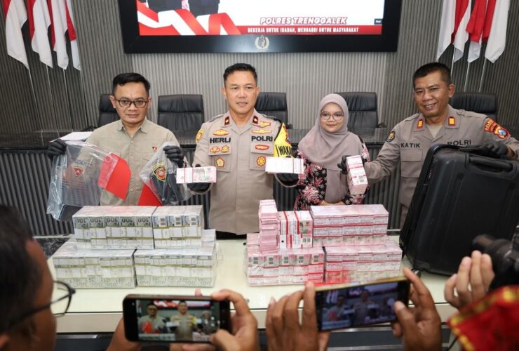 Kena Tipu Janji Modal Rp 5 Miliar, Ibu Rumah Tangga Trenggalek Raib Rp 160 Juta
