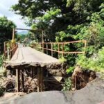 Jembatan Darurat di Ponorogo Ambrol, Dua Pegawai SPPG Terluka