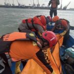 Peti Kemas Jatuh di Tanjung Perak Tewaskan Pekerja, Satu Tertimpa dan Hanyut