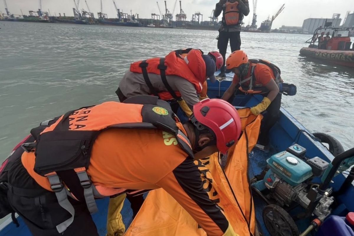 Peti Kemas Jatuh di Tanjung Perak Tewaskan Pekerja, Satu Tertimpa dan Hanyut