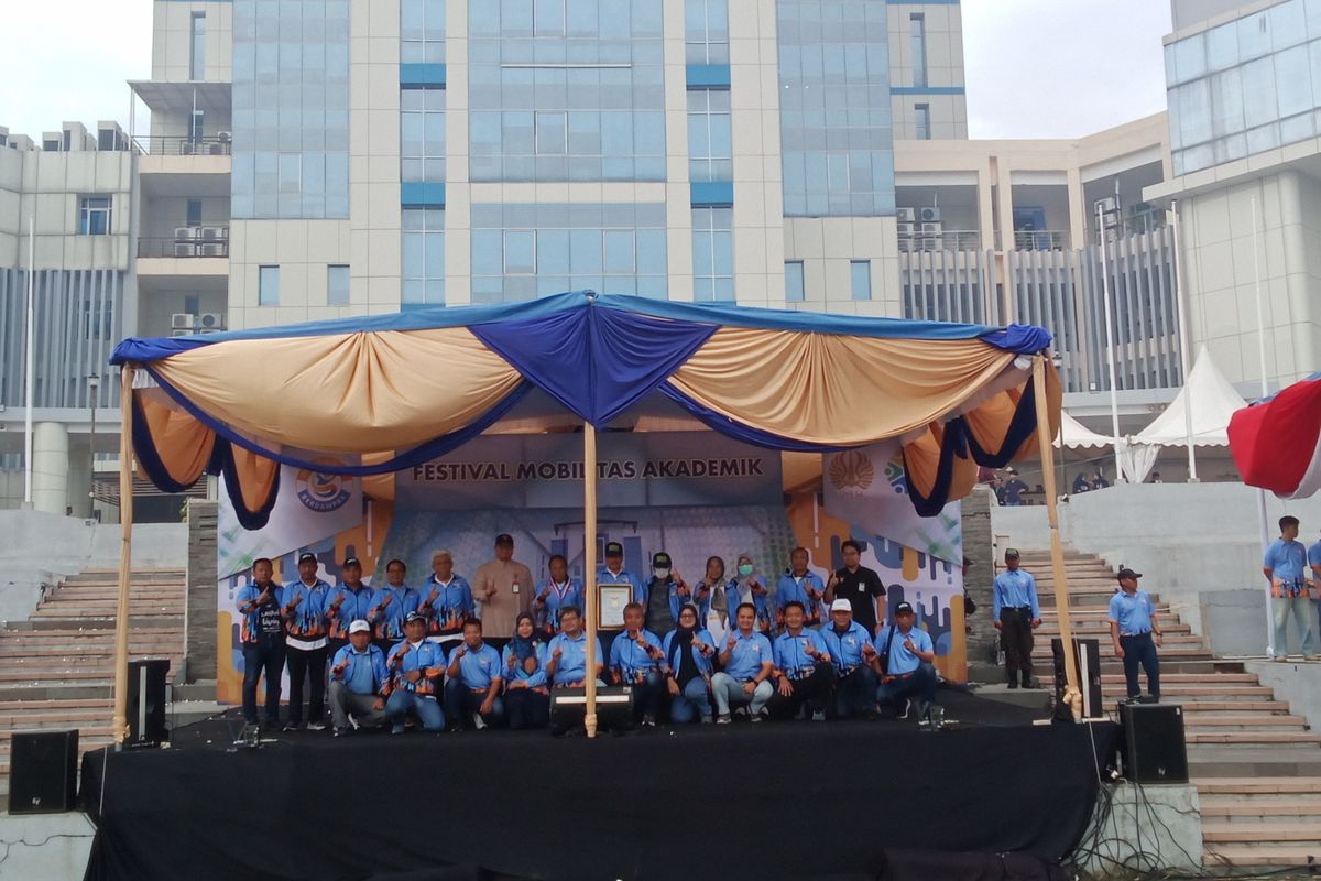 Unesa Pecahkan Rekor MURI: Karya Mahasiswa di Program Mobilitas Akademik Terbanyak se-Indonesia