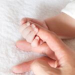 Merawat Kulit Bayi yang Sensitif untuk Parents