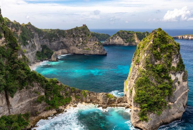 Cuaca Ekstrem Landa Bali, Lima Penerbangan di Bandara Ngurah Rai Terganggu