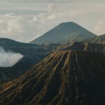 Siaga! Gunung Semeru Luncurkan Dua Kali Awan Panas, Kolom Abu Capai 1.000 Meter
