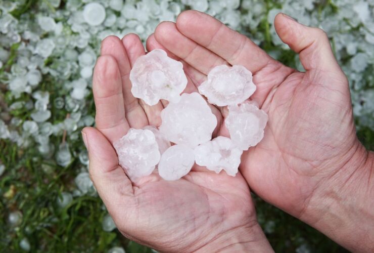 BMKG Juanda Keluarkan Peringatan Dini Cuaca Ekstrem: Waspada Puting Beliung hingga Hujan Es