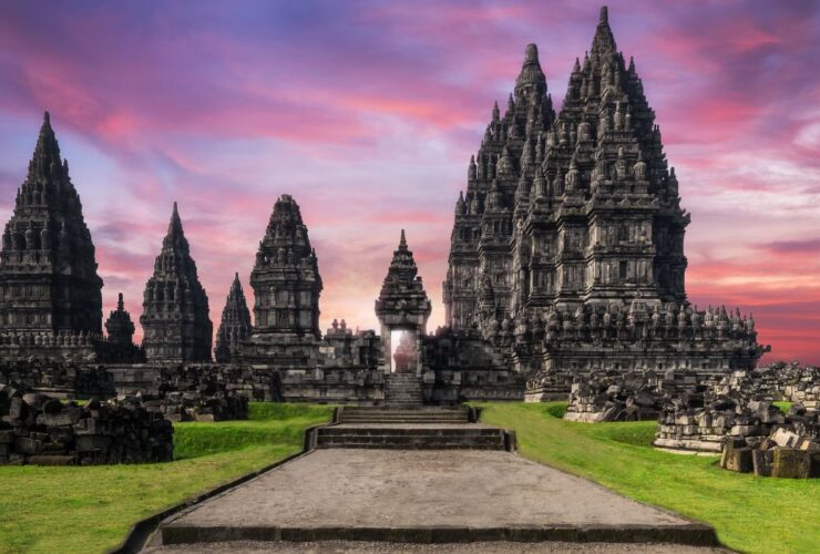 Sejarah Candi Prambanan yang Penuh Misteri