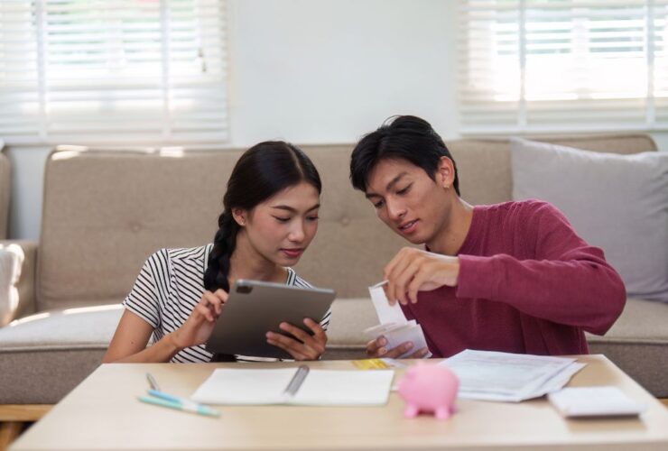 Cara Menghadapi Pasangan yang Punya Trust Issue